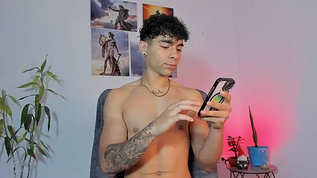 Alex zt7 online show from 13, 4, 2026