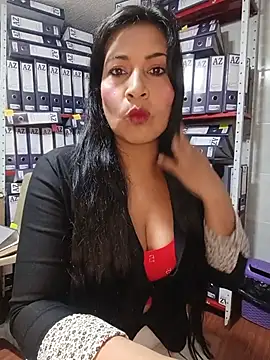 ZOE-WILDER  online show from 18, 6, 2026