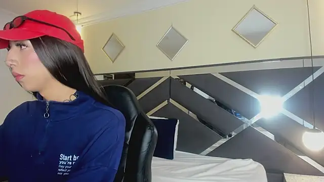 Kittie Vixen online show from 11, 4, 2026