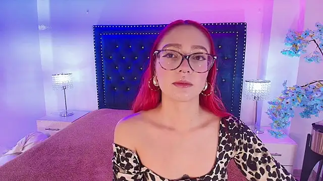 Amelie adams online show from 30, 4, 2026