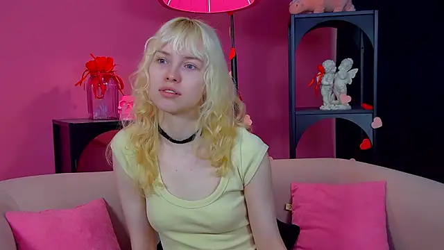 HannahHollis online show from 16, 5, 2026