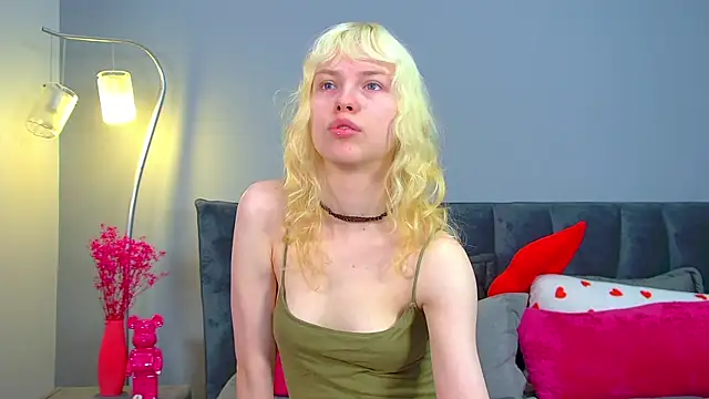 HannahHollis online show from 6, 5, 2026
