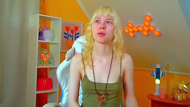 HannahHollis online show from 24, 5, 2026