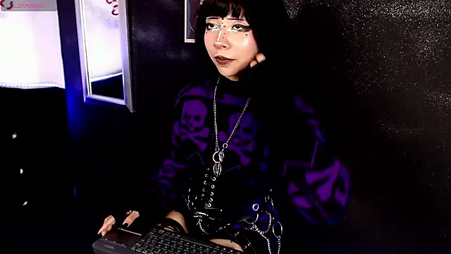 Snapshot of KiomyVamp chatting on 25, 4, 2026 KiomyVamp online show from 25, 4, 2026