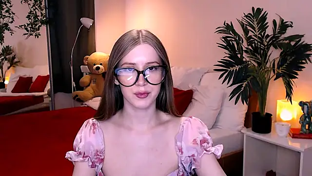Snapshot of cheeky_chick chatting on 11, 6, 2026 cheeky chick online show from 11, 6, 2026