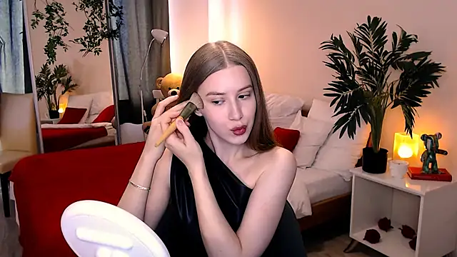 Snapshot of cheeky_chick chatting on 9, 6, 2026 cheeky chick online show from 9, 6, 2026