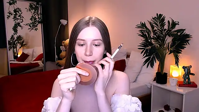 Snapshot of cheeky_chick chatting on 11, 6, 2026 cheeky chick online show from 11, 6, 2026