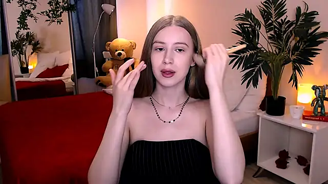 Snapshot of cheeky_chick chatting on 27, 6, 2026 cheeky chick online show from 27, 6, 2026