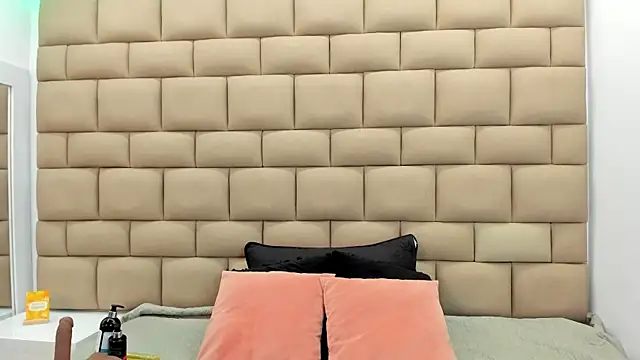 TifannyRosen online show from 25, 5, 2026