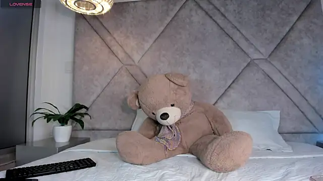 Snapshot of kendall_Milleer chatting on 6, 7, 2026 kendall Milleer online show from 6, 7, 2026