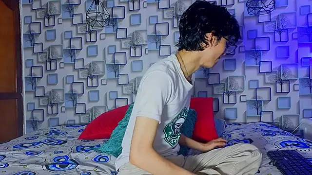 Snapshot of Twink_Sebas7 chatting on 12, 4, 2026 Twink Sebas7 online show from 12, 4, 2026