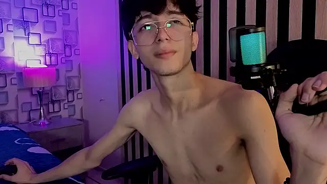 Twink Sebas7 online show from 30, 6, 2026
