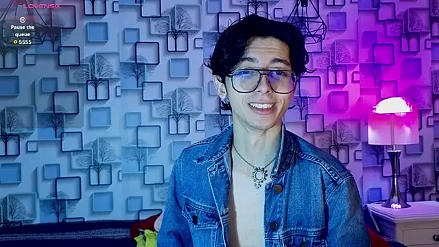 Snapshot of Twink_Sebas7 chatting on 6, 5, 2026 Twink Sebas7 online show from 6, 5, 2026