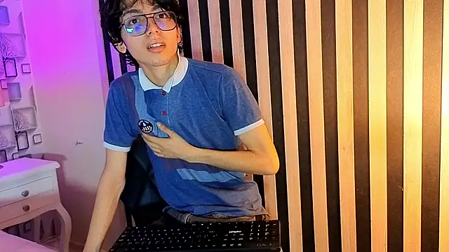 Snapshot of Twink_Sebas7 chatting on 22, 5, 2026 Twink Sebas7 online show from 22, 5, 2026