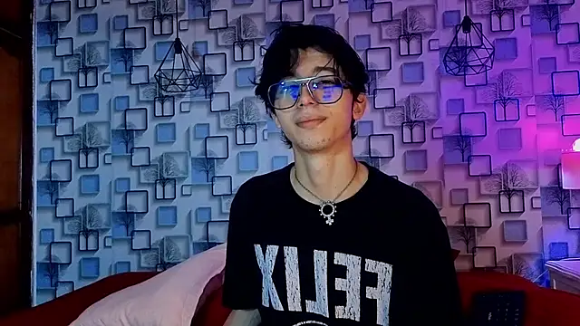 Snapshot of Twink_Sebas7 chatting on 12, 5, 2026 Twink Sebas7 online show from 12, 5, 2026