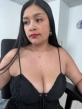 Snapshot of Simplemente_Aurora chatting on 12, 6, 2026 Simplemente Aurora online show from 12, 6, 2026