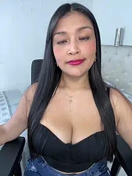 Snapshot of Simplemente_Aurora chatting on 28, 5, 2026 Simplemente Aurora online show from 28, 5, 2026