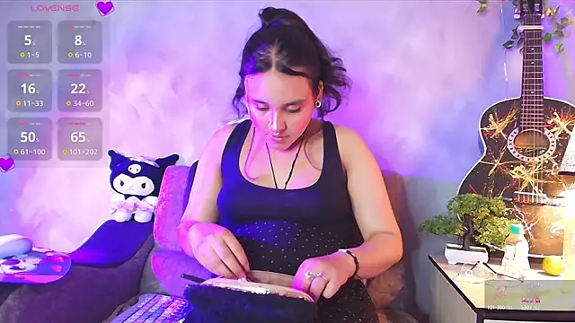 Snapshot of ambar__devon chatting on 20, 5, 2026 ambar devon online show from 20, 5, 2026