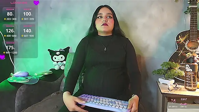 Snapshot of ambar__devon chatting on 29, 5, 2026 ambar devon online show from 29, 5, 2026