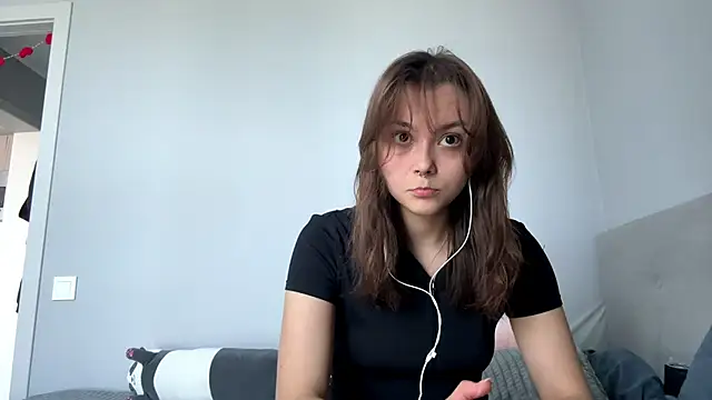 Thyeiysyla online show from 15, 4, 2026