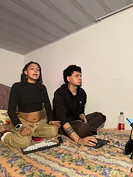 Snapshot of hotlatinocouple__ chatting on 23, 4, 2026 hotlatinocouple online show from 23, 4, 2026