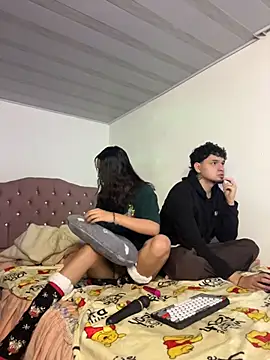 Snapshot of hotlatinocouple__ chatting on 24, 4, 2026 hotlatinocouple online show from 24, 4, 2026