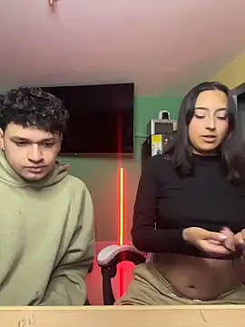 Snapshot of hotlatinocouple__ chatting on 1, 7, 2026 hotlatinocouple online show from 1, 7, 2026