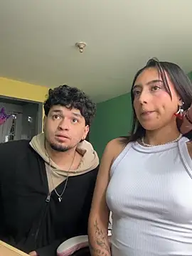 Snapshot of hotlatinocouple__ chatting on 27, 5, 2026 hotlatinocouple online show from 27, 5, 2026