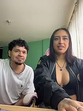 Snapshot of hotlatinocouple__ chatting on 21, 5, 2026 hotlatinocouple online show from 21, 5, 2026