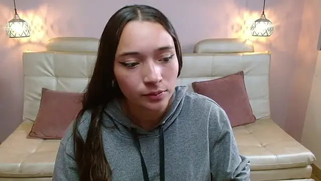 Marianne Cam online show from 19, 5, 2026