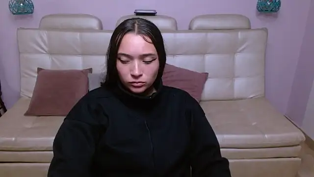 Marianne Cam online show from 15, 4, 2026