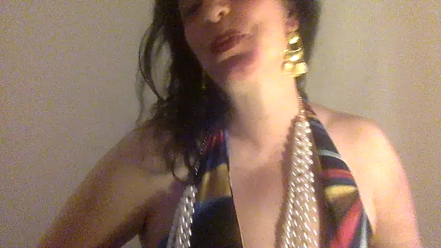 Lizzaa80 online show from 10, 5, 2026