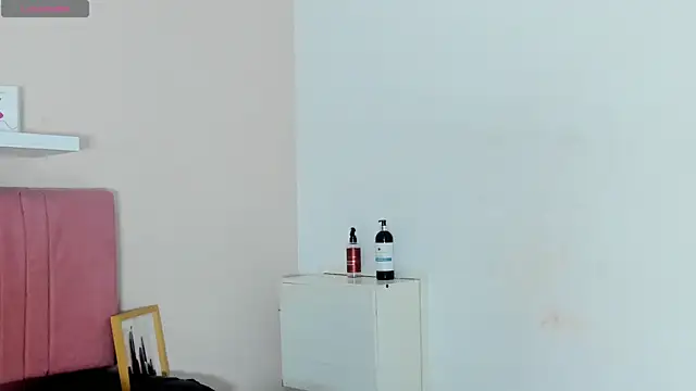 Sophie Ross18 online show from 14, 4, 2026