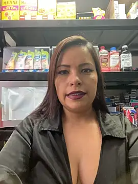 Snapshot of MIA_ROSSEEE chatting on 13, 6, 2026 MIA ROSSEEE online show from 13, 6, 2026