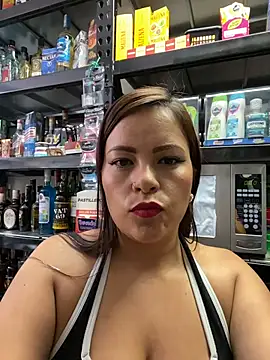 MIA ROSSEEE online show from 8, 5, 2026