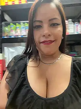 MIA ROSSEEE online show from 26, 5, 2026