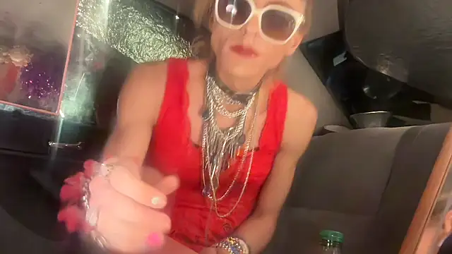 TgirlBrat online show from 15, 5, 2026
