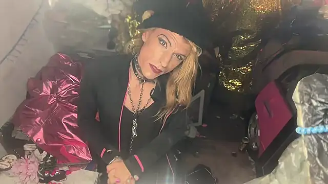 TgirlBrat online show from 22, 5, 2026