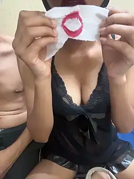 Snapshot of young_couple76 chatting on 18, 4, 2026 young couple76 online show from 18, 4, 2026