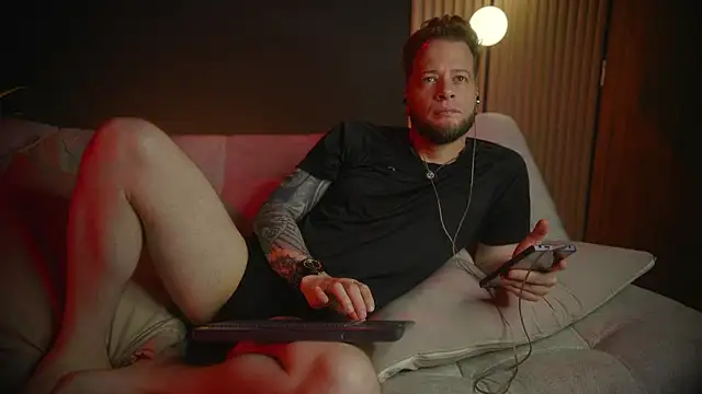 Axxel Foxx online show from 9, 4, 2026