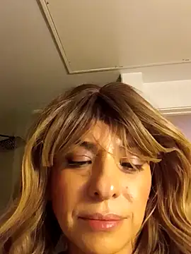 nadianaughty2 online show from 25, 7, 2026