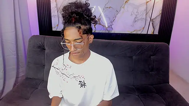 triiangel latinboy online show from 25, 5, 2026