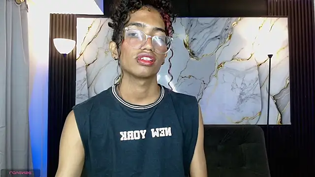 triiangel latinboy online show from 8, 5, 2026