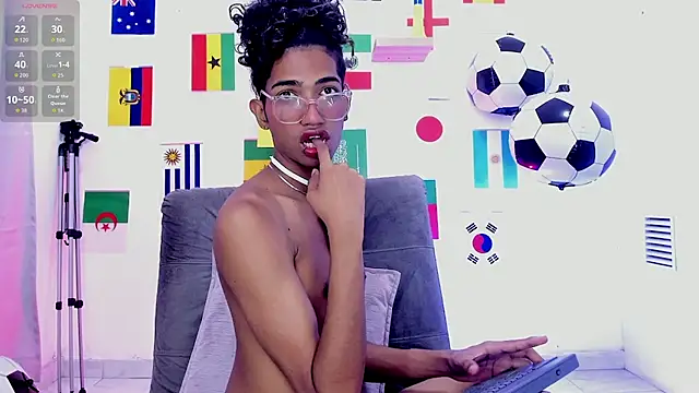 triiangel latinboy online show from 10, 7, 2026