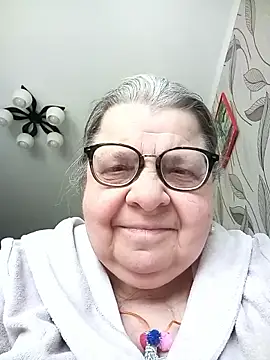 Snapshot of MartaMia68 chatting on 8, 5, 2026 MartaMia68 online show from 8, 5, 2026