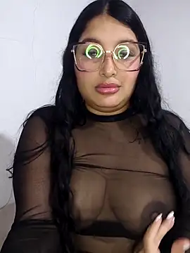 Snapshot of Maddy_Kay chatting on 16, 4, 2026 Maddy Kay online show from 16, 4, 2026