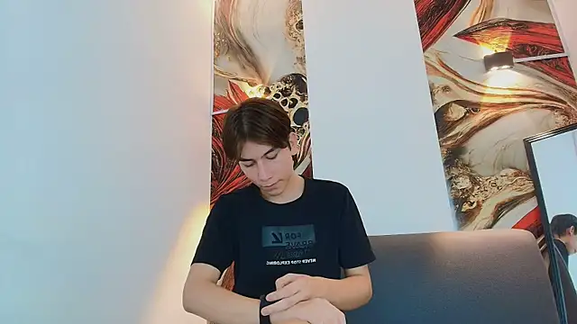 RAPHAEL NYON1 online show from 14, 5, 2026