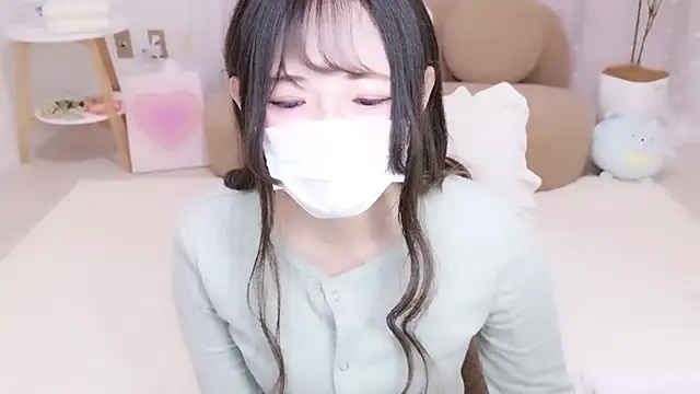 Satomi nn online show from 18, 4, 2026