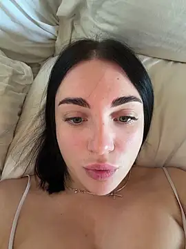 LucyHotty  online show from 17, 7, 2026