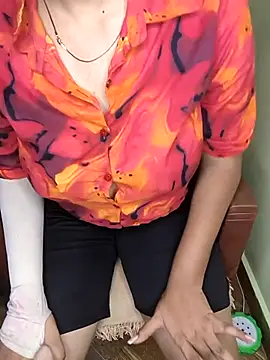 Tamilmoon006 online show from 18, 4, 2026